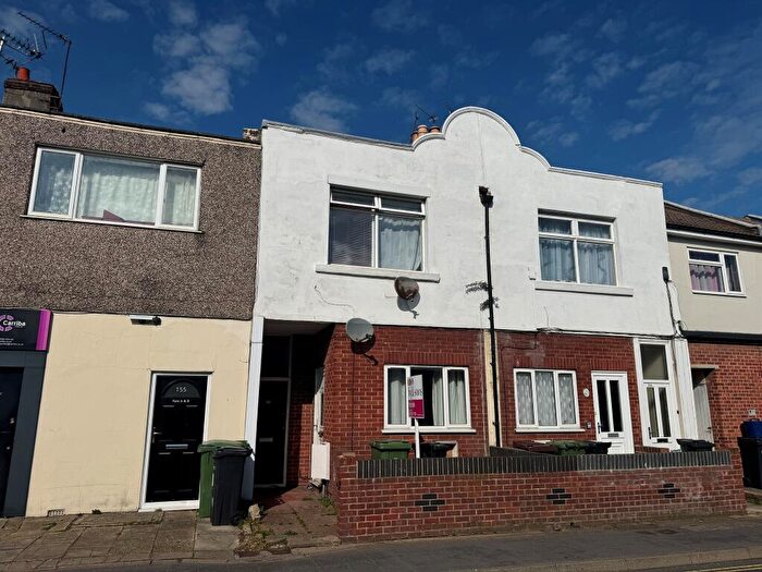 2 Bedroom Flat For Sale In New Road, Portsmouth, PO2