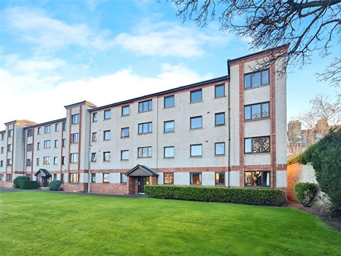 2 Bedroom Flat To Rent In Hawthornden Place, Edinburgh, EH7