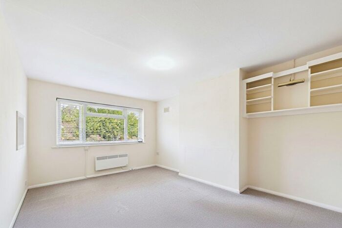 2 Bedroom Maisonette To Rent In Ray Mill Road West, Maidenhead, Berkshire, SL6