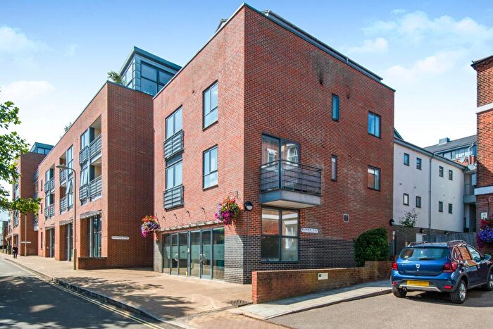 2 Bedroom Flat To Rent In Belgarum Place, Staple Gardens, Winchester, SO23