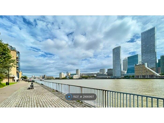 2 Bedroom Flat To Rent In Tivoli Court, London, SE16