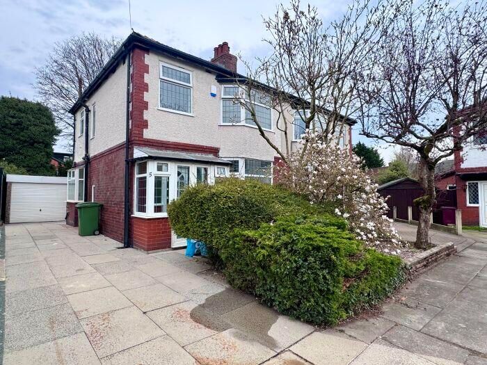 3 Bedroom Semi-Detached House For Sale In Denbigh Road, Bolton, BL2