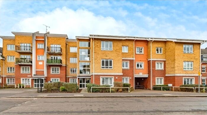 1 Bedroom Flat To Rent In Copperdale Court, Watford, WD18