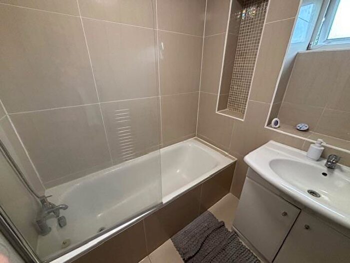 4 Bedroom Terraced House To Rent In Weighton Road, Anerley, SE20