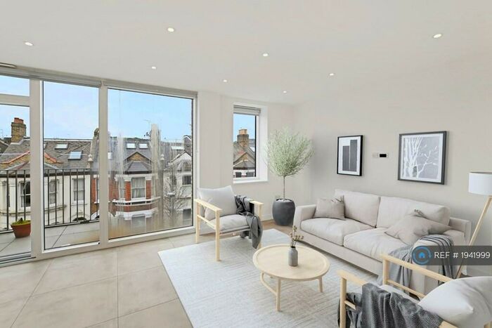 2 Bedroom Flat To Rent In Hafer Road, London, SW11