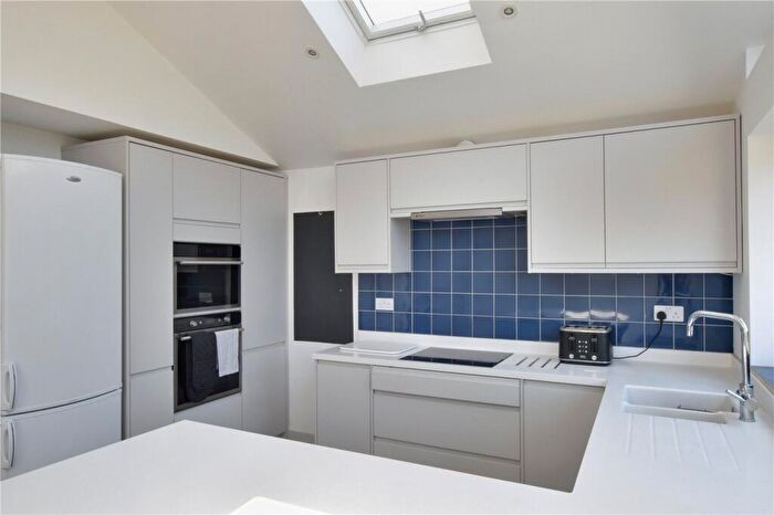4 Bedroom Semi-Detached House For Sale In Pragnell Road, Grove Park, London, SE12