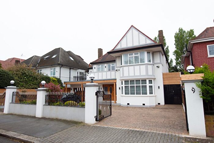 5 Bedroom Detached House To Rent In Manor House Drive, Brondesbury Park, London, NW6