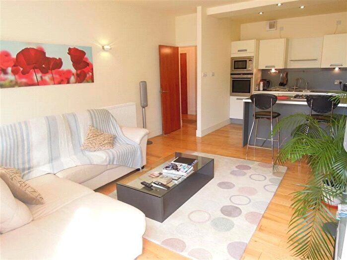 1 Bedroom Flat To Rent In Brunswick Street, Edinburgh, EH7