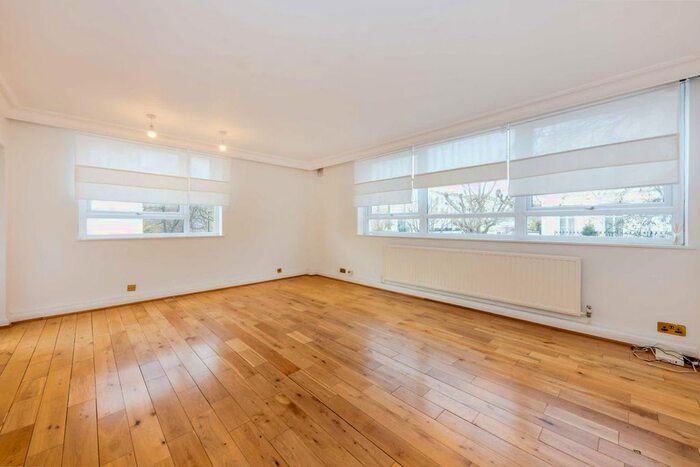3 Bedroom Flat To Rent In Randolph Avenue, London, W9