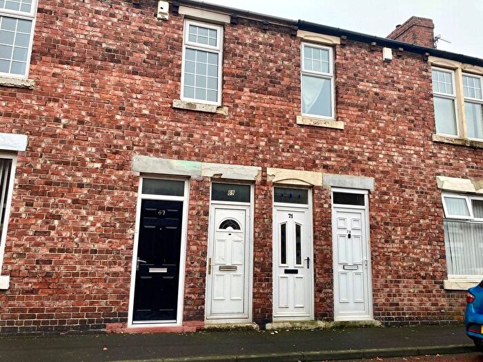 3 Bedroom Flat For Sale In Queen Street, Birtley, Chester Le Street, Tyne And Wear, DH3