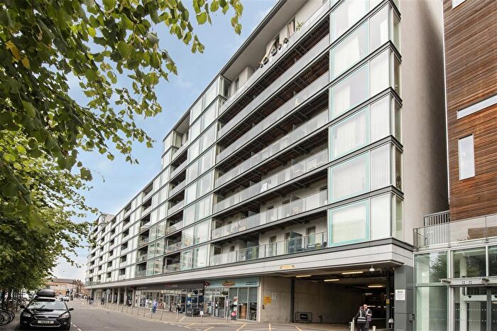 1 Bedroom Studio To Rent In Vantage Building, Station Approach, Hayes, UB3