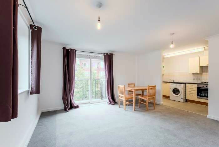 2 Bedroom Flat To Rent In Amhurst Road, London E8