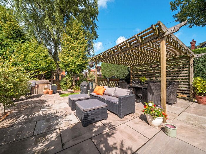 4 Bedroom Detached House For Sale In Richmond Road, Wakefield, West Yorkshire, WF1