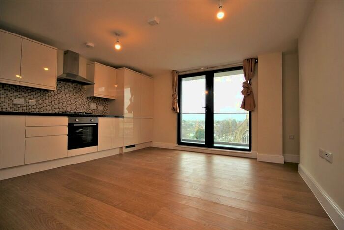 2 Bedroom Flat To Rent In Charter House, High Road, Ilford, IG1