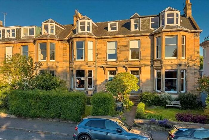 3 Bedroom Flat To Rent In Inverleith Place, Inverleith, Edinburgh, EH3