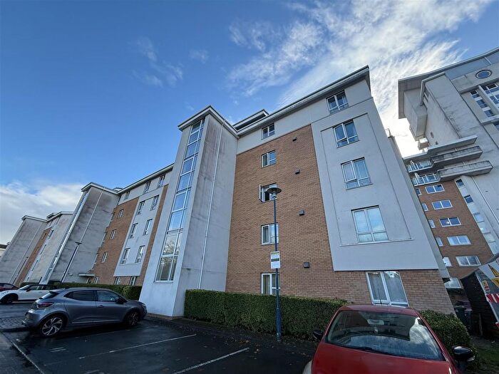 2 Bedroom Flat For Sale In Overstone Court, Dumballs Road, Cardiff, CF10