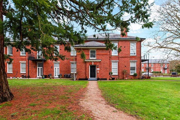 2 Bedroom Flat For Sale In Glanville Way, Epsom, KT19