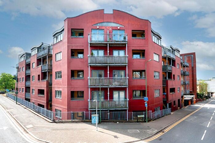 2 Bedroom Apartment To Rent In Brookfield House, Selden Hill, Hemel Hempstead, Hertfordshire, HP2