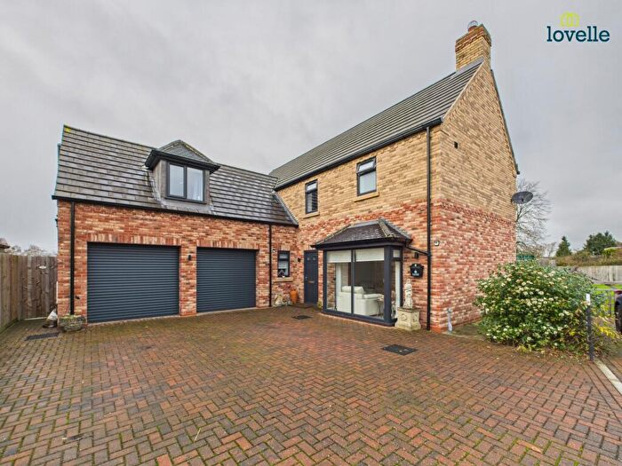 4 Bedroom Detached House For Sale In Heath Court, Middle Rasen, LN8