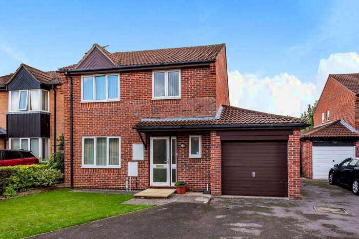 3 Bedroom Detached House To Rent In Isis Avenue, Biceter, OX26