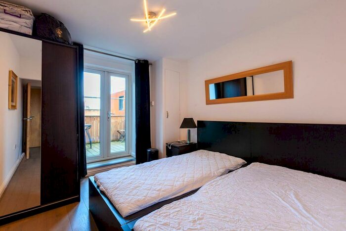 1 Bedroom Flat To Rent In Hackney Road, London Fields, London, E2