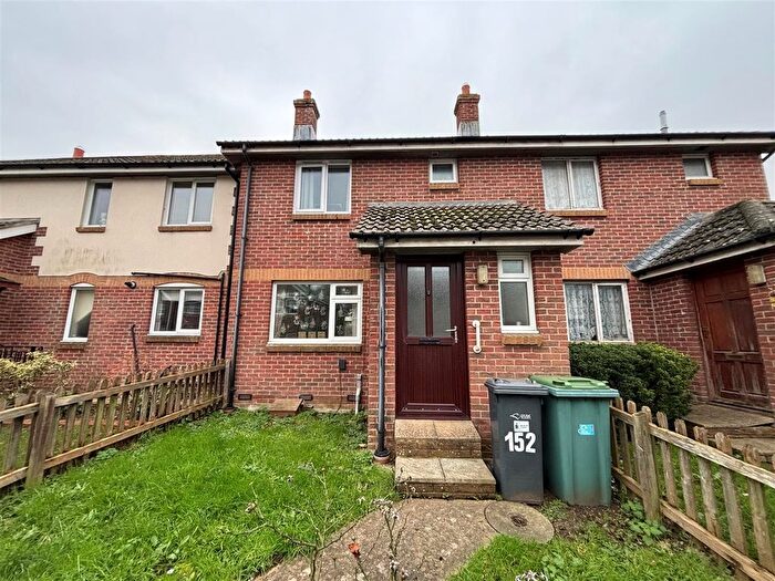 3 Bedroom Semi-Detached House To Rent In School Green Road, Freshwater, PO40