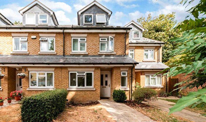 1 Bedroom Terraced House To Rent In Kings Road, London, SE25