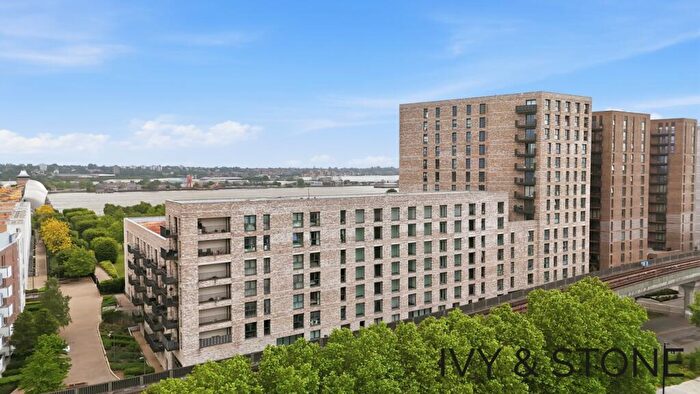 1 Bedroom Apartment For Sale In Kingfisher Heights, Bramwell Way, London, Greater London, E16