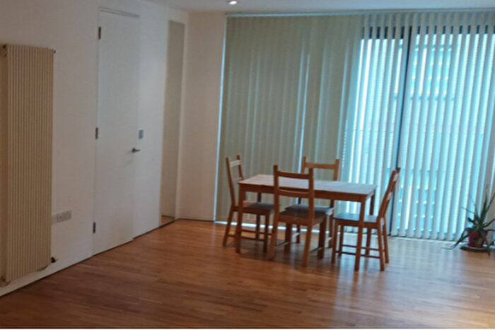 2 Bedroom Flat To Rent In Plumbers Row, London, E1