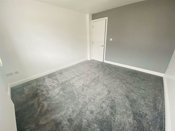 2 Bedroom Flat To Rent In B Garden Flat, Toronto Road, BS7