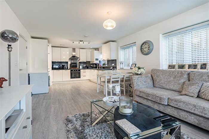 2 Bedroom Flat For Sale In Archer Close, Coopersale, CM16