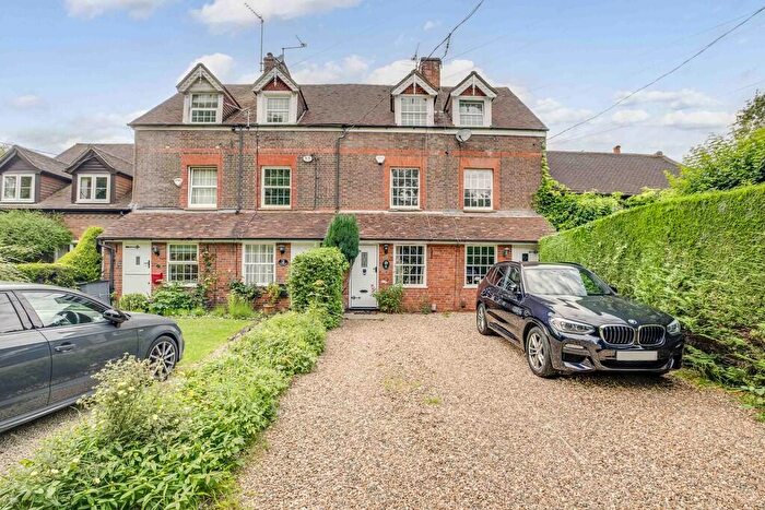 3 Bedroom Terraced House For Sale In Finch Lane, Amersham, HP7