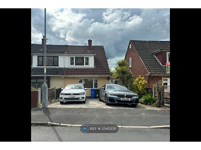 3 Bedroom Semi-Detached House To Rent In Hough Lane, Hyde, SK14