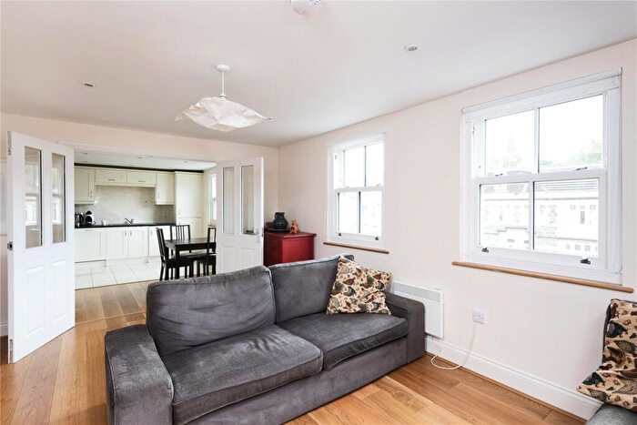2 Bedroom Apartment To Rent In St Georges Place, Bath, BA1