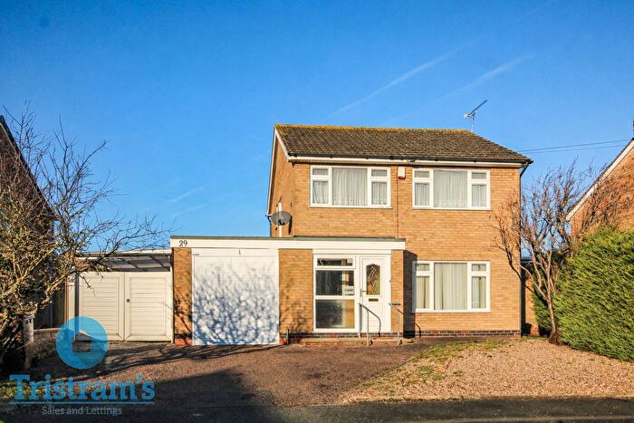 3 Bedroom Detached House For Sale In Normanby Road, Wollaton, NG8
