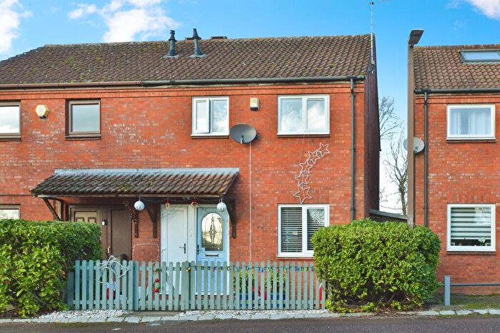 2 Bedroom Semi-Detached House For Sale In Quinton Drive, Bradwell, Milton Keynes, MK13