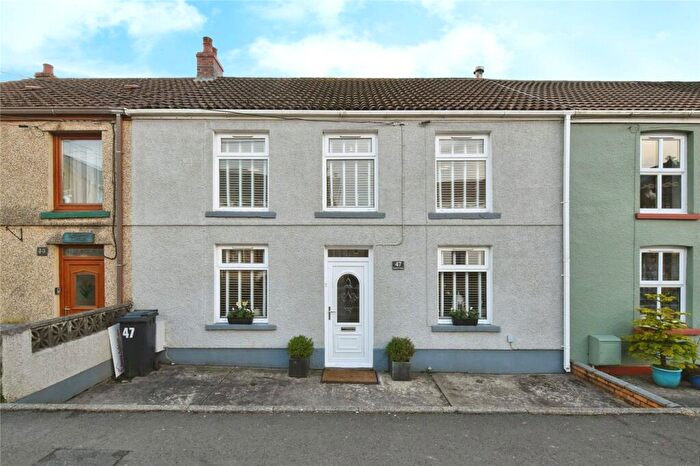 4 Bedroom Terraced House For Sale In Heol Y Gors, Cwmgors, Ammanford, SA18