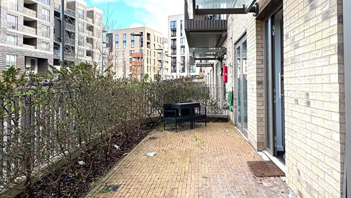 1 Bedroom Flat To Rent In Prospect Row, London, E15