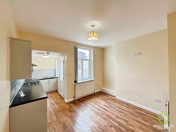 2 Bedroom Property To Rent In Milton Street, Briercliffe, BB10