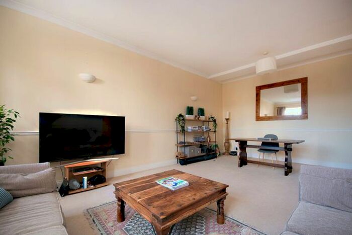 1 Bedroom Maisonette To Rent In Meadrow, Godalming, GU7