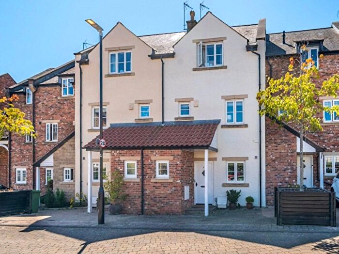 4 Bedroom Terraced House For Sale In Micklethwaite Grove, Wetherby, LS22
