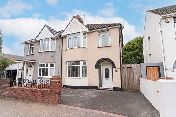 3 Bedroom Semi-Detached House For Sale In Mendalgief Road, Newport, NP20