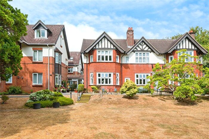 1 Bedroom Flat For Sale In Elizabeth Close, West End, Southampton, Hampshire, SO30