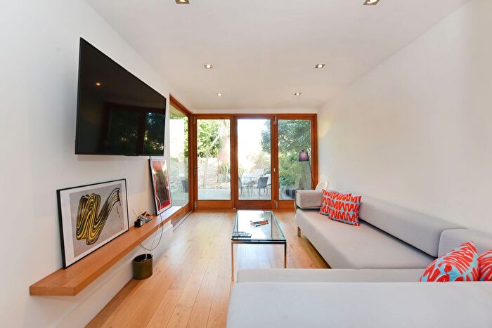 4 Bedroom Terraced House To Rent In Barlby Road, London, W10