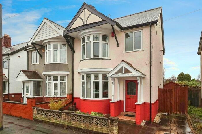 3 Bedroom Property To Rent In Highland Road, Cradley Heath, B64