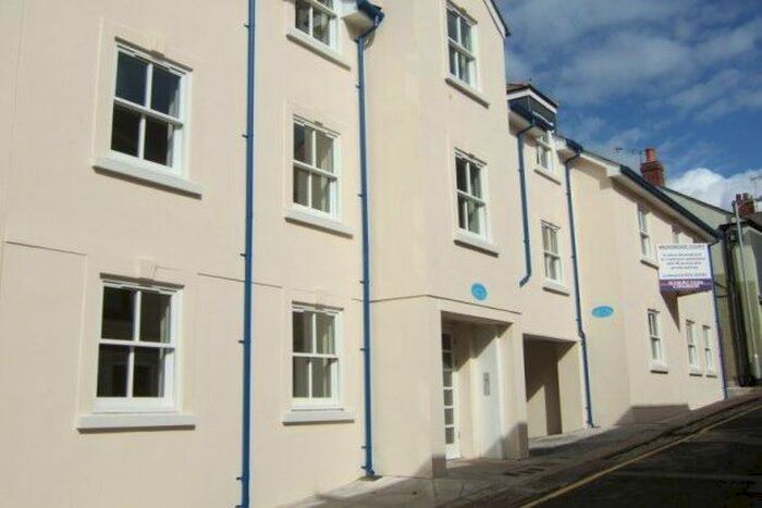 2 Bedroom Flat To Rent In Lower Lux Street, Liskeard, PL14