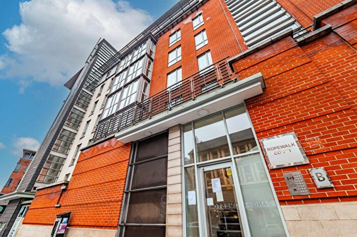 2 Bedroom Flat For Sale In Derby Road, Nottingham, NG1