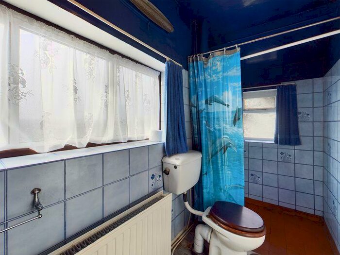 2 Bedroom Bungalow For Sale In Shaftesbury Bungalow, Pentopyn Road, Ponthir, Newport, ., NP18
