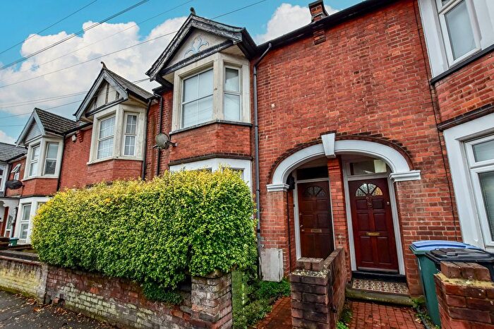 1 Bedroom Flat For Sale In Gammons Lane, Watford, WD24