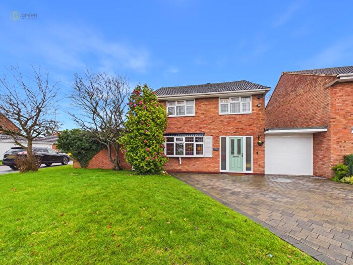 4 Bedroom Detached House For Sale In Shottery Grove, Sutton Coldfield, B76